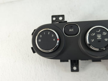 2017-2018 Kia Forte Climate Control Module Temperature AC/Heater Replacement P/N:97250-B0AA0 Fits Fits 2017 2018 OEM Used Auto Parts