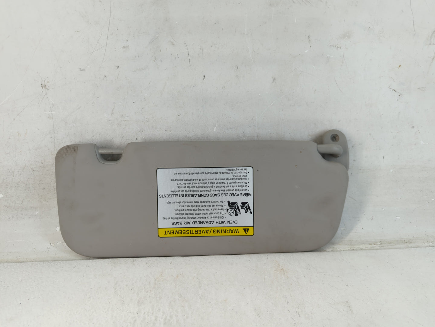 2017-2018 Kia Forte Sun Visor Shade Replacement Passenger Right Mirror Fits Fits 2017 2018 OEM Used Auto Parts - Oemusedauto