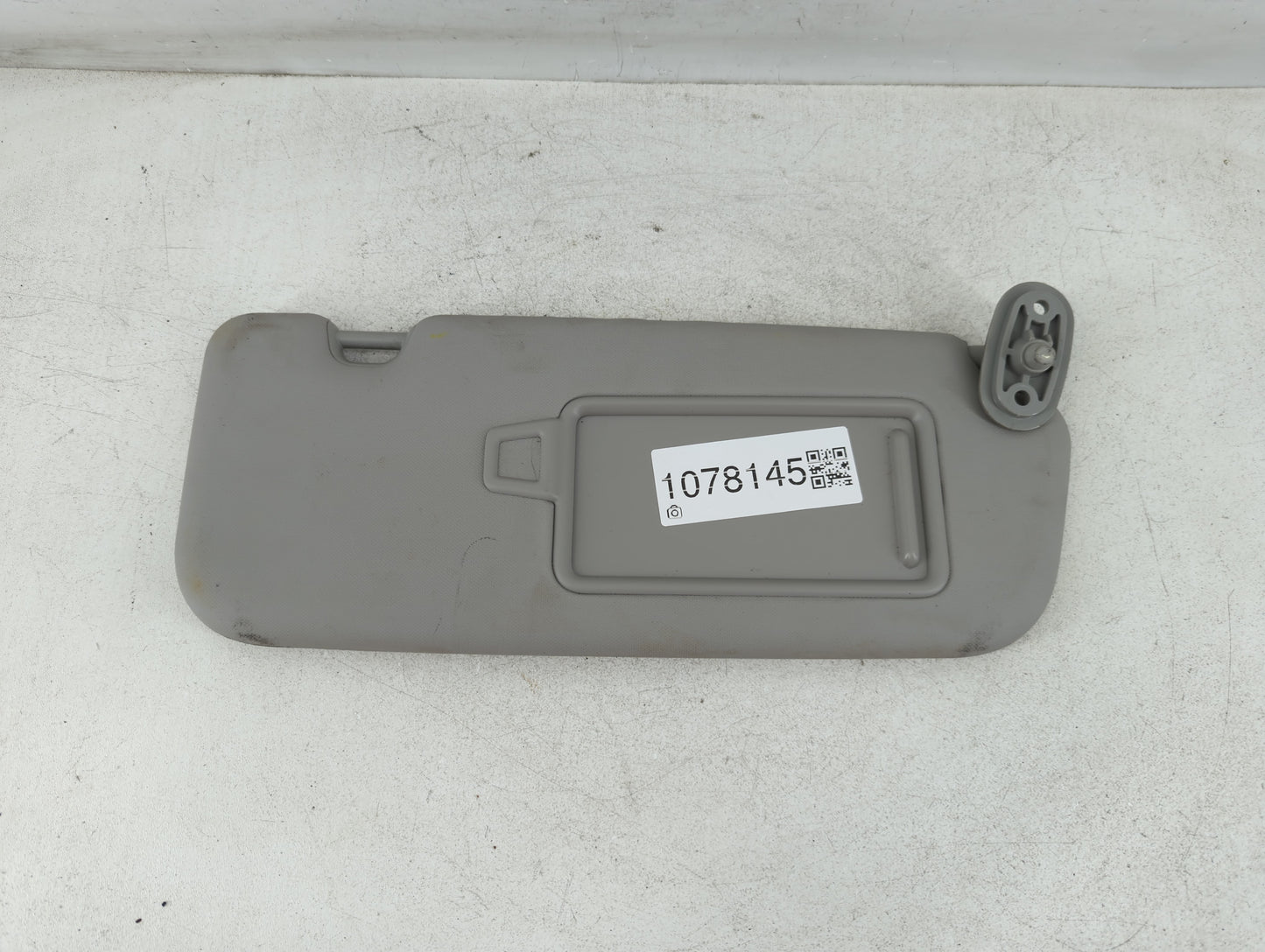 2017-2018 Kia Forte Sun Visor Shade Replacement Passenger Right Mirror Fits Fits 2017 2018 OEM Used Auto Parts - Oemusedauto