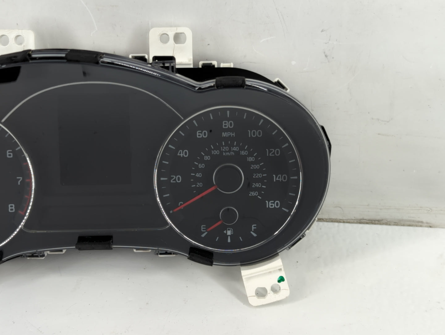 2017-2018 Kia Forte Instrument Cluster Speedometer Gauges P/N:94003-B0301 Fits Fits 2017 2018 OEM Used Auto Parts - Oemuseda