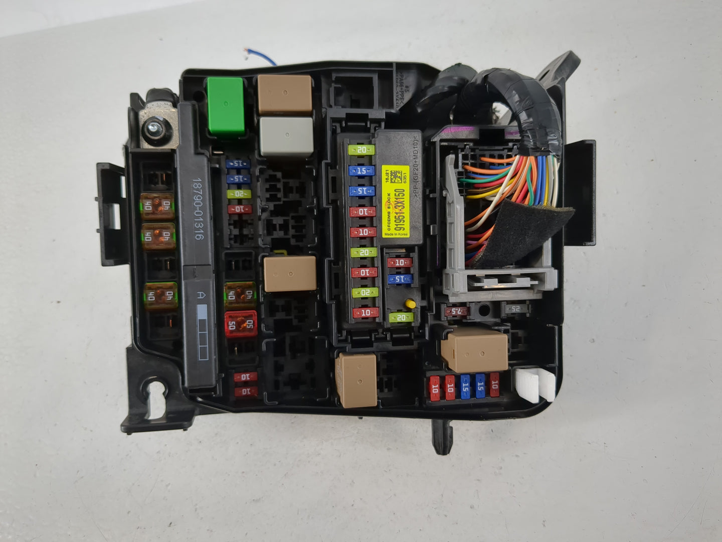 2017-2018 Kia Forte Fusebox Fuse Box Panel Relay Module P/N:91218 B0400 Fits Fits 2017 2018 OEM Used Auto Parts - Oemusedaut