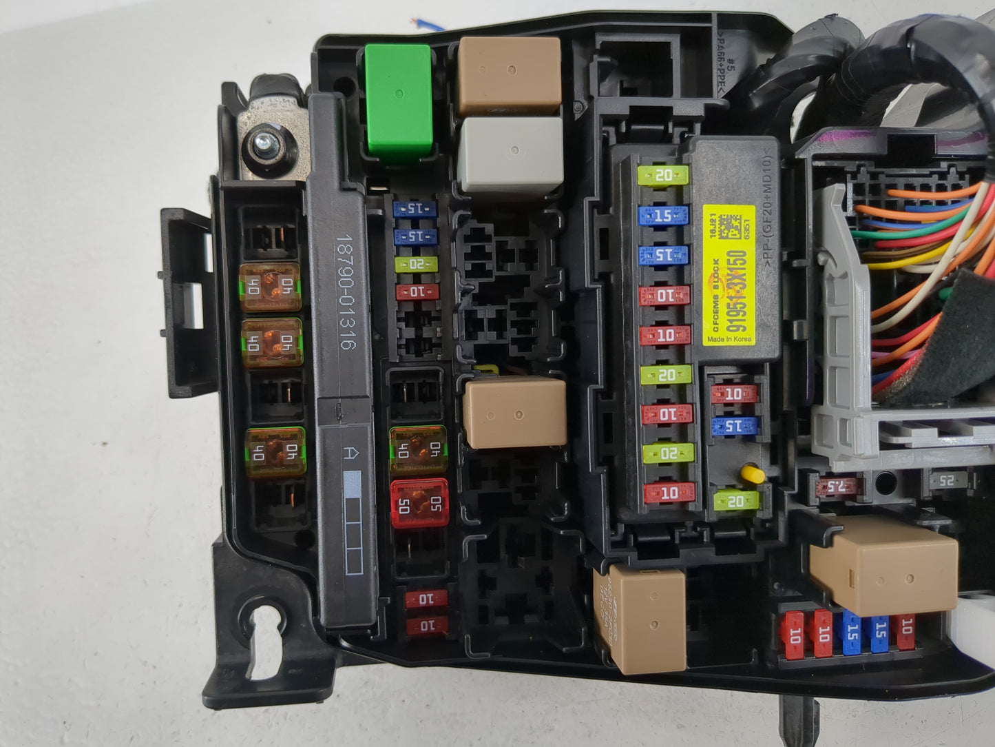2017-2018 Kia Forte Fusebox Fuse Box Panel Relay Module P/N:91218 B0400 Fits Fits 2017 2018 OEM Used Auto Parts - Oemusedaut
