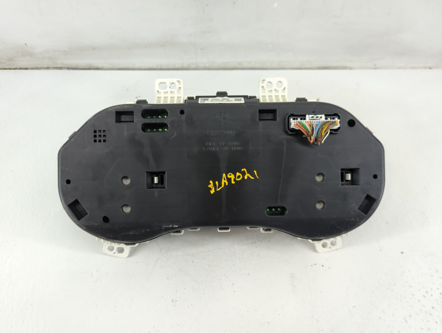 2017-2018 Kia Forte Instrument Cluster Speedometer Gauges P/N:94003-B0300 Fits Fits 2017 2018 OEM Used Auto Parts - Oemuseda