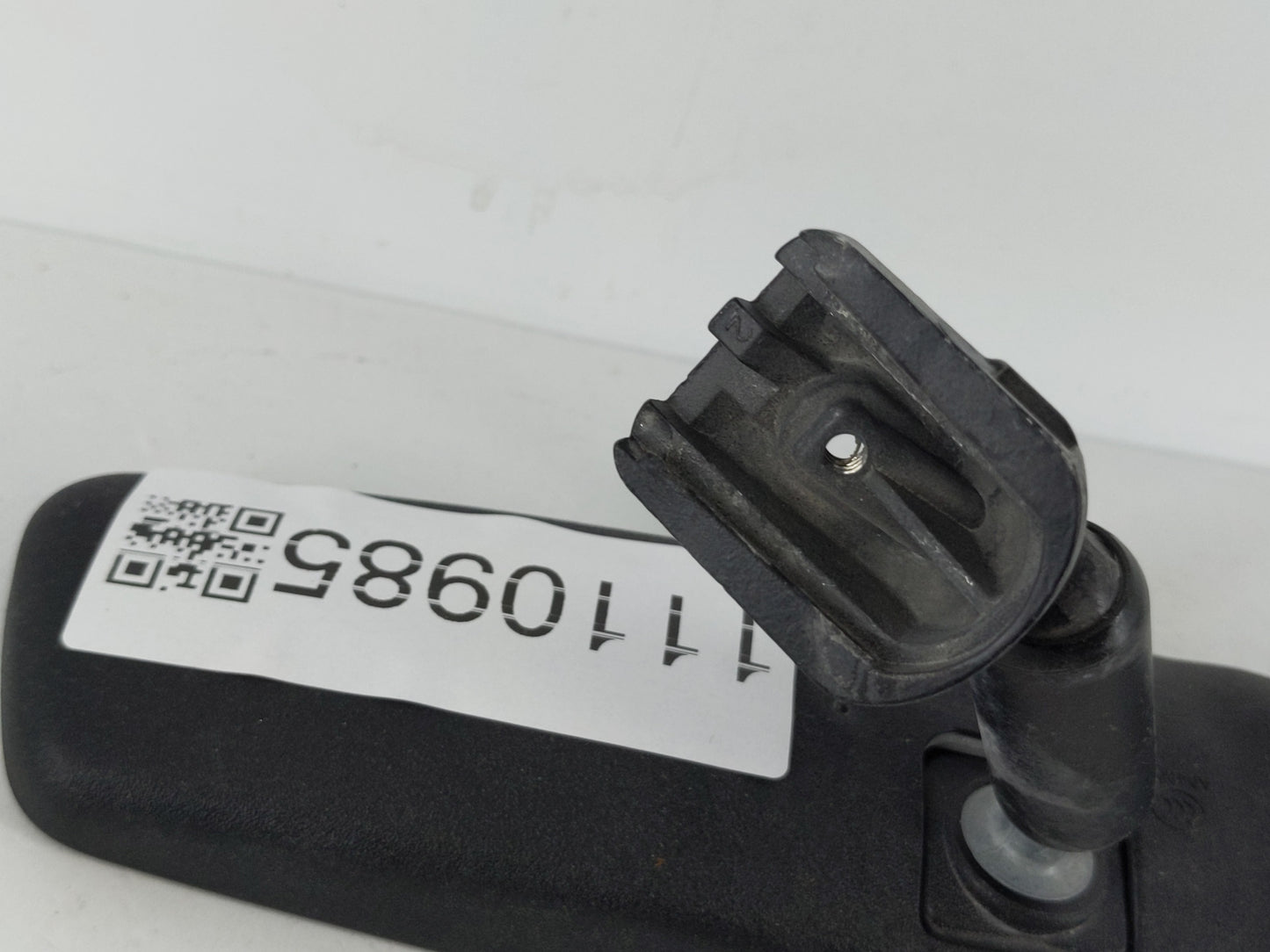 2014-2018 Kia Forte Interior Rear View Mirror Replacement OEM P/N:E8011083 Fits OEM Used Auto Parts - Oemusedautoparts1.com