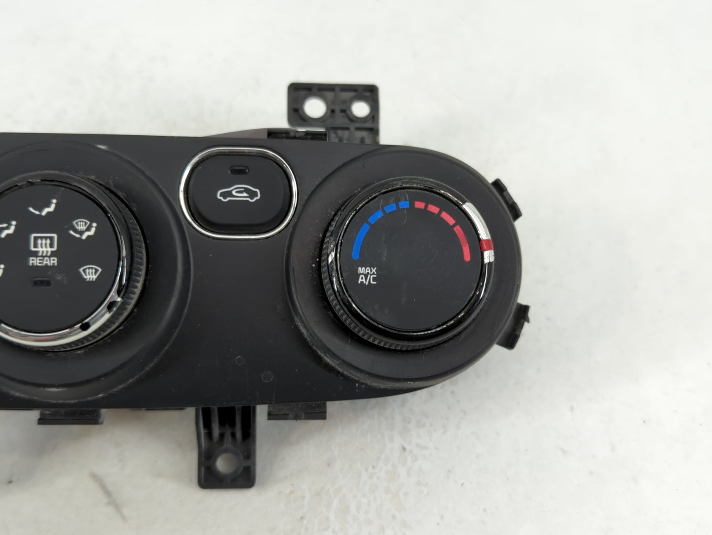 2017 Kia Forte Climate Control Module Temperature AC/Heater Replacement P/N:97250 B0AA0 Fits OEM Used Auto Parts - Oemusedau