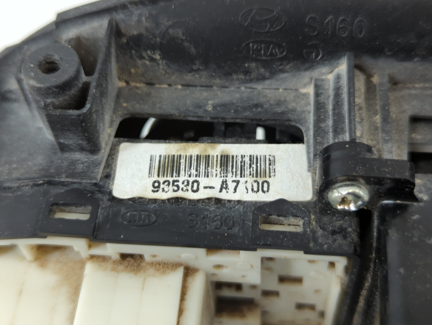 2017 Kia Forte Master Power Window Switch Replacement Driver Side Left P/N:93520-A7100 Fits OEM Used Auto Parts - Oemusedaut