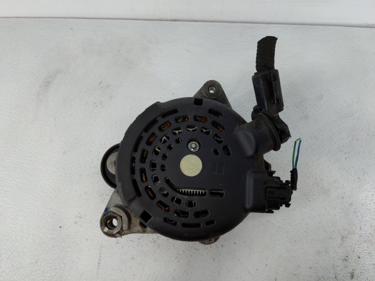 2017-2018 Kia Forte Alternator Replacement Generator Charging Assembly Engine OEM P/N:37300-2E721 Fits Fits 2017 2018 2019 2