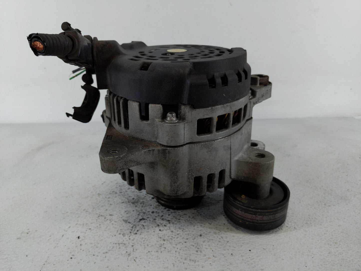 2017-2018 Kia Forte Alternator Replacement Generator Charging Assembly Engine OEM P/N:37300-2E721 Fits Fits 2017 2018 2019 2