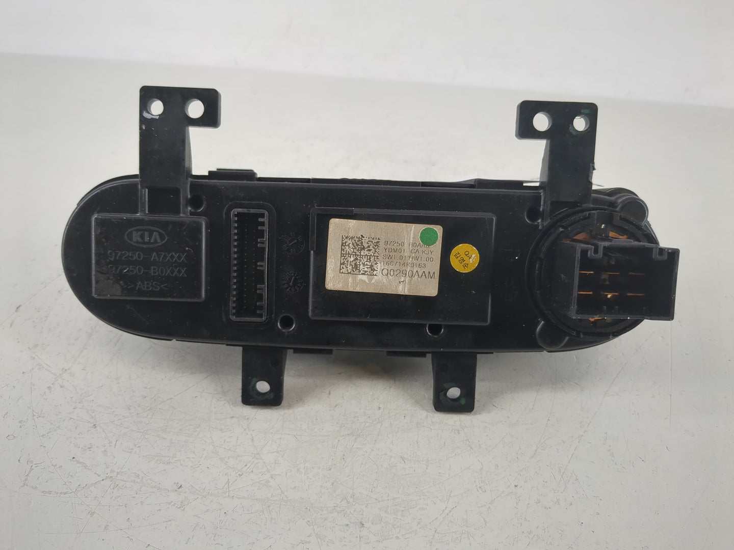 2017-2018 Kia Forte Climate Control Module Temperature AC/Heater Replacement P/N:97250-A7XXX 97250-B0AA0 Fits Fits 2017 2018