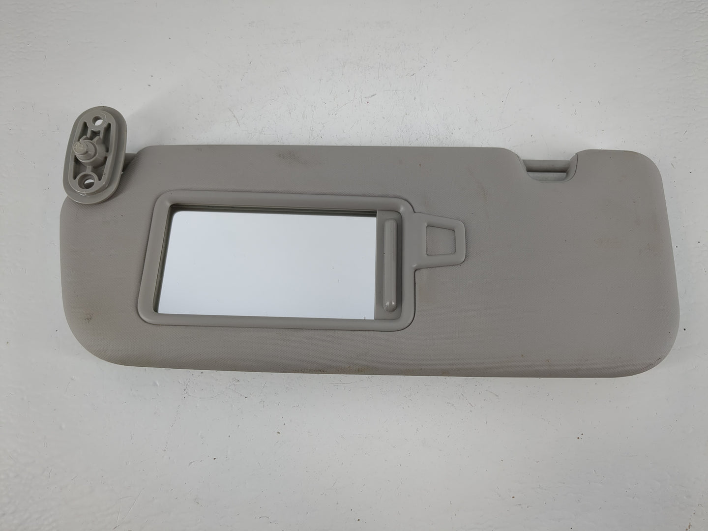 2017-2018 Kia Forte Sun Visor Shade Replacement Passenger Right Mirror Fits Fits 2017 2018 OEM Used Auto Parts - Oemusedauto