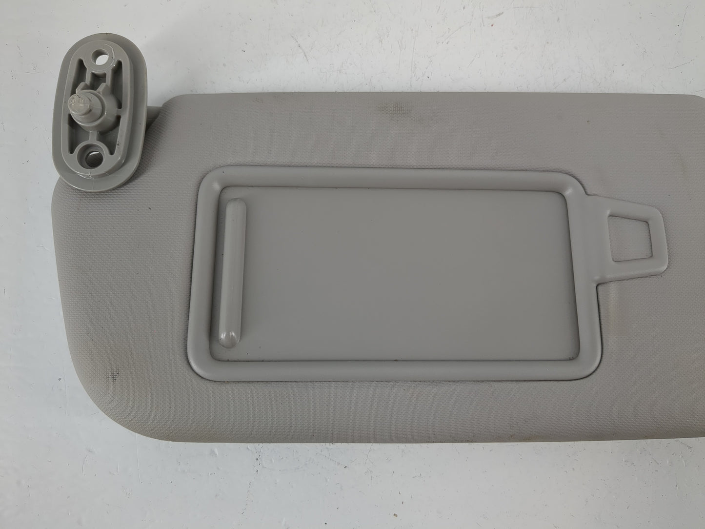 2017-2018 Kia Forte Sun Visor Shade Replacement Passenger Right Mirror Fits Fits 2017 2018 OEM Used Auto Parts - Oemusedauto