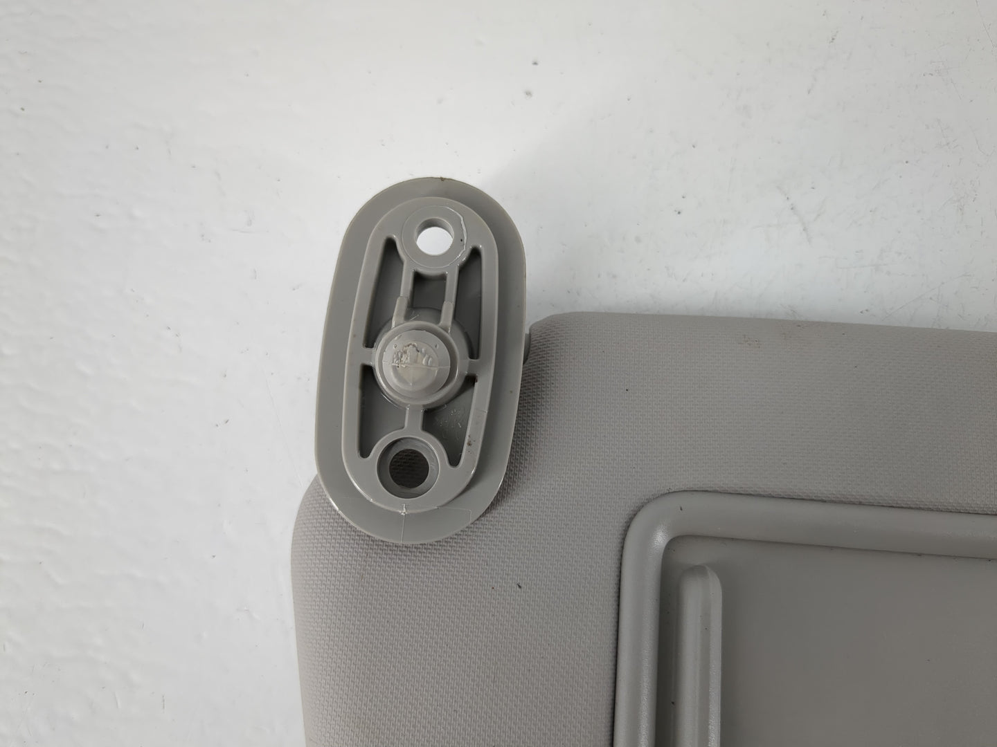 2017-2018 Kia Forte Sun Visor Shade Replacement Passenger Right Mirror Fits Fits 2017 2018 OEM Used Auto Parts - Oemusedauto