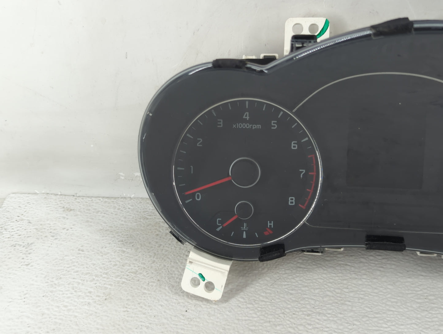 2017-2018 Kia Forte Instrument Cluster Speedometer Gauges P/N:94013-B0300 Fits Fits 2017 2018 OEM Used Auto Parts - Oemuseda