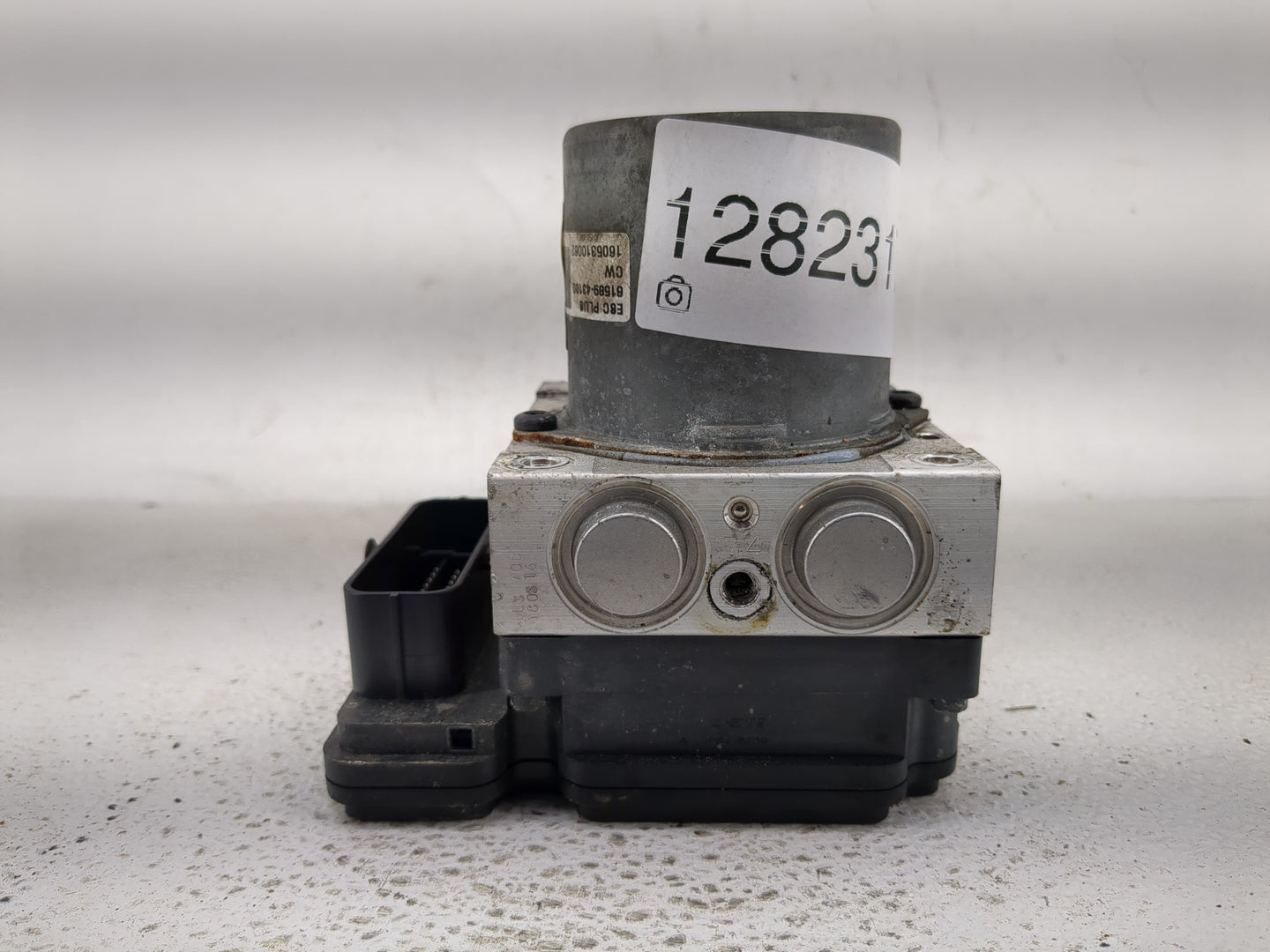 2017-2018 Kia Forte ABS Pump Control Module Replacement P/N:81589-43100 58900-B0400 Fits Fits 2017 2018 OEM Used Auto Parts 