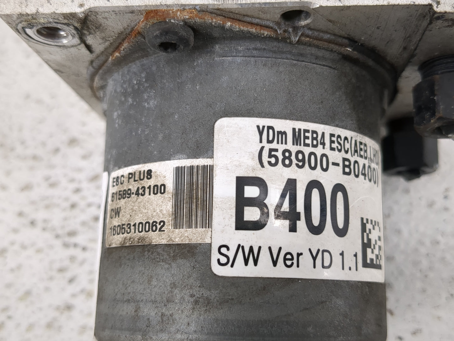 2017-2018 Kia Forte ABS Pump Control Module Replacement P/N:81589-43100 58900-B0400 Fits Fits 2017 2018 OEM Used Auto Parts 