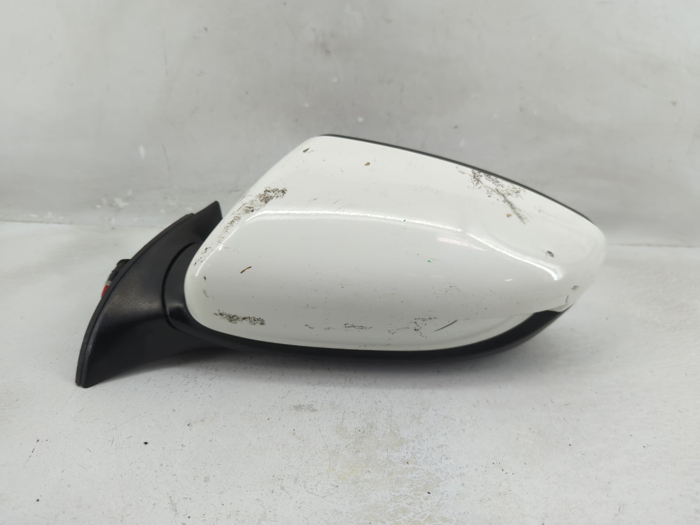 2016-2018 Kia Forte Driver Side View Mirror - Left Door Mirror OEM Used - Oemusedautoparts1.com