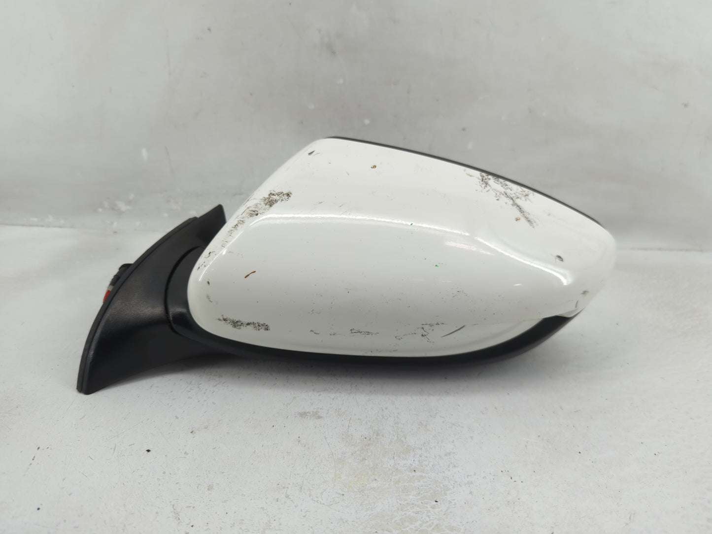 2016-2018 Kia Forte Driver Side View Mirror - Left Door Mirror OEM Used - Oemusedautoparts1.com