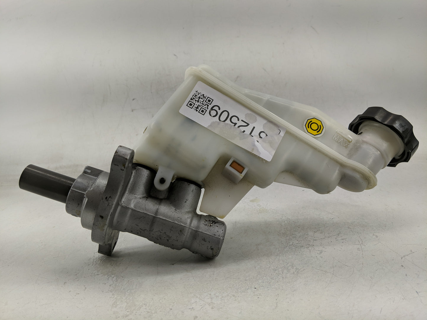 2014-2018 Kia Forte Brake Master Cylinder - Oemusedautoparts1.com