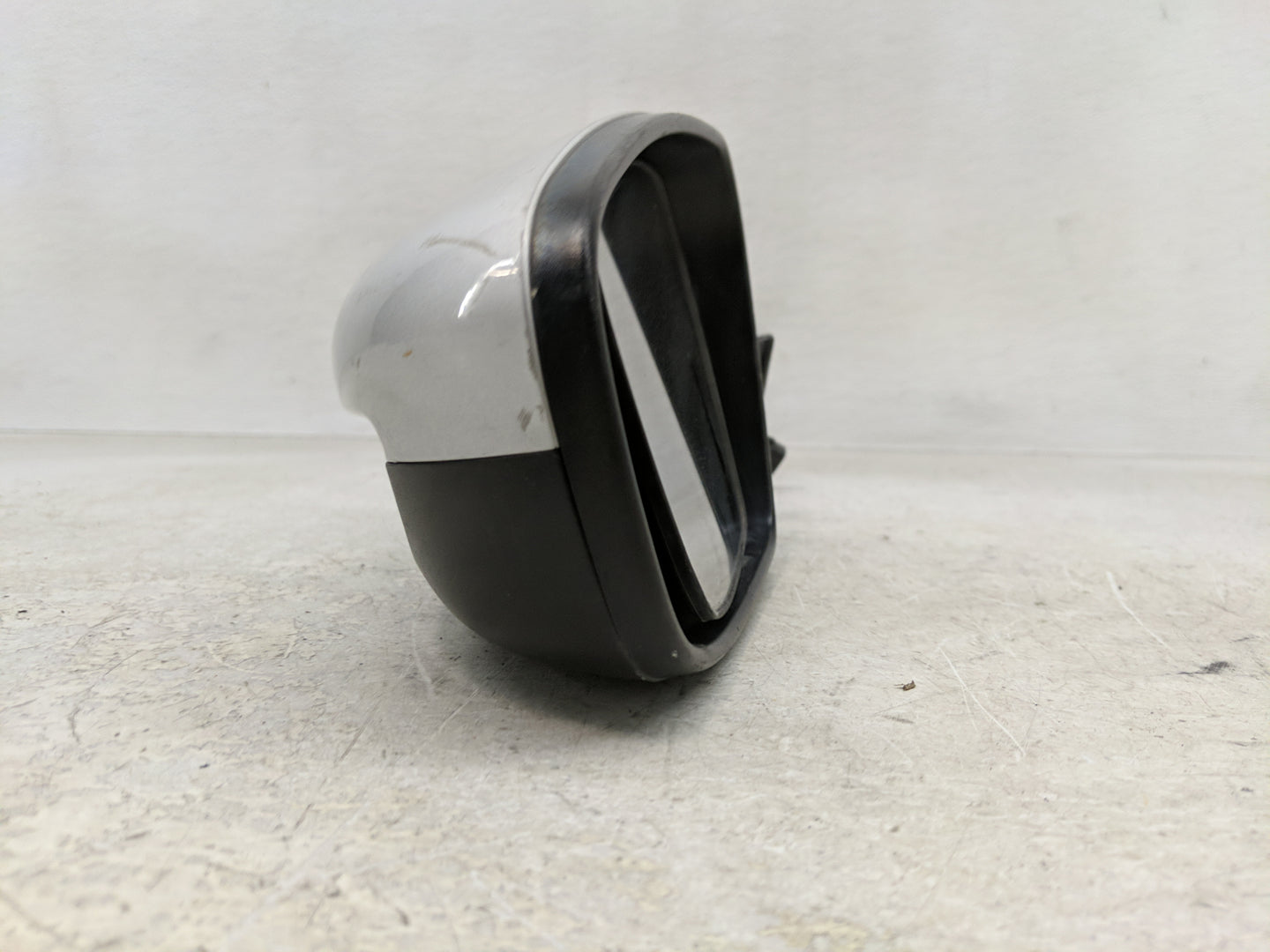 2016-2018 Kia Forte Driver Side View Mirror - Left Door Mirror OEM Used - Oemusedautoparts1.com