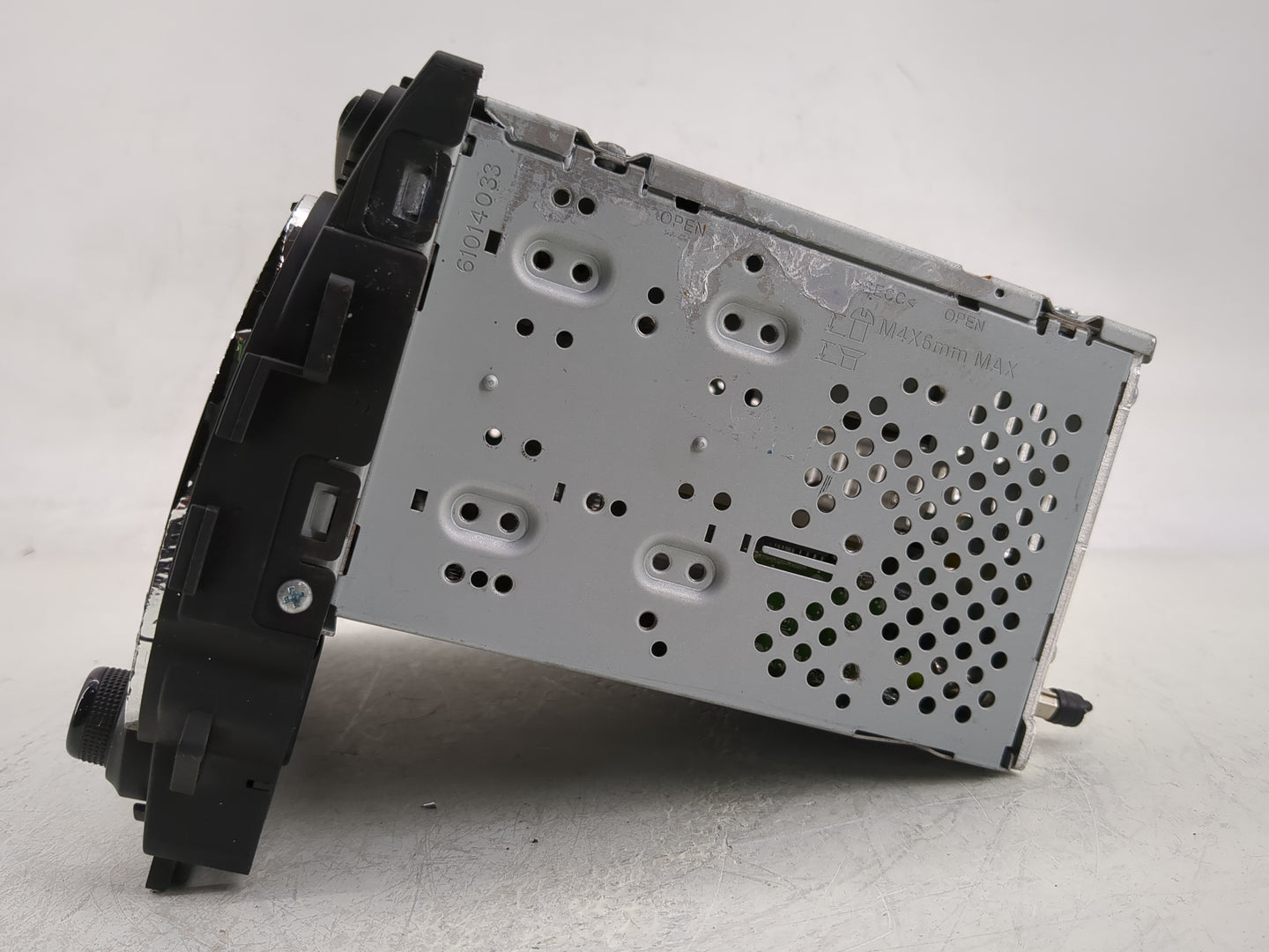 2017-2018 Kia Forte Radio AM FM Cd Player Receiver Replacement P/N:96170-B0010WK Fits Fits 2017 2018 OEM Used Auto Parts - O