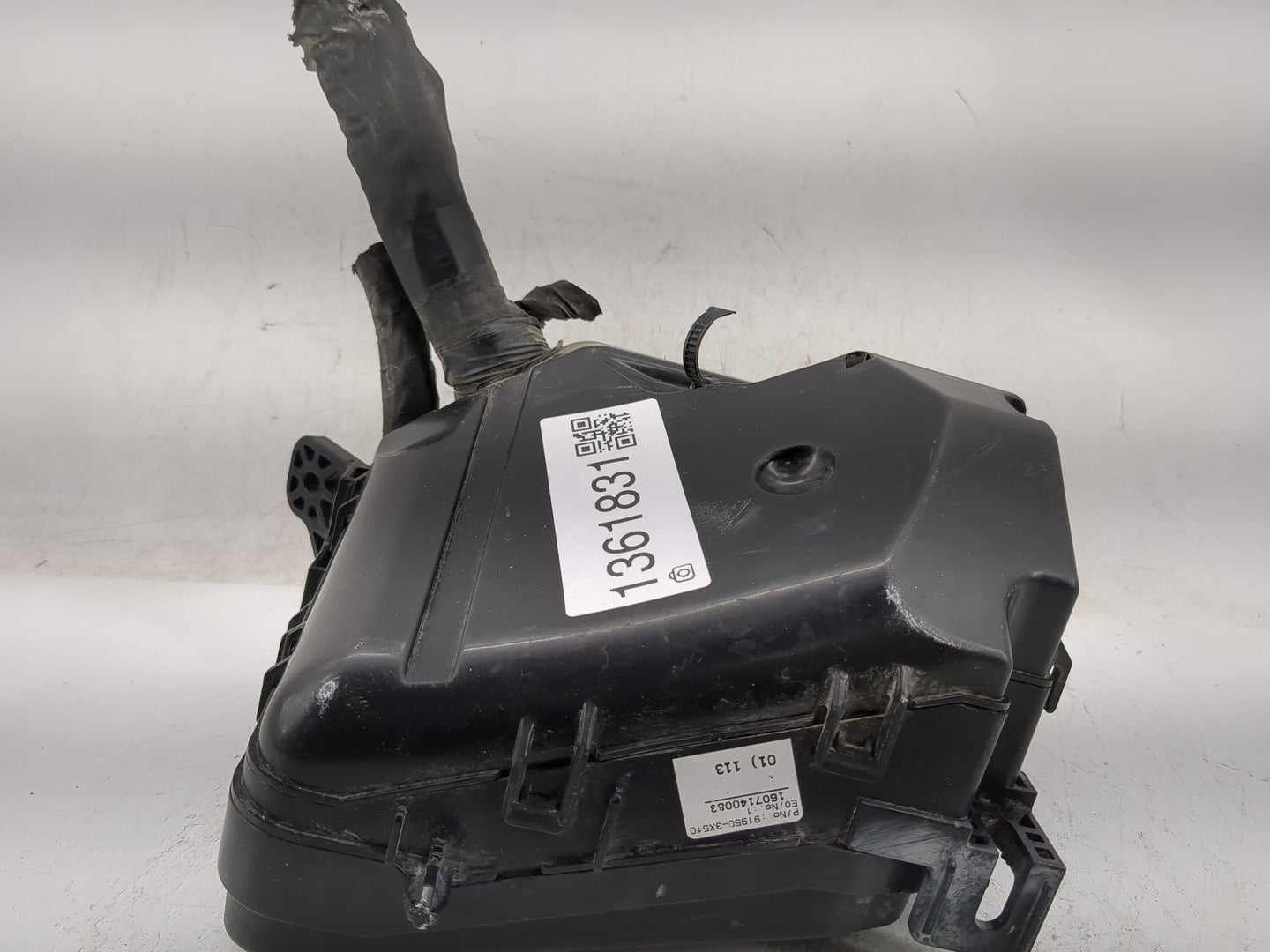 2017-2018 Kia Forte Fusebox Fuse Box Panel Relay Module P/N:91218-B0170 Fits Fits 2017 2018 OEM Used Auto Parts - Oemusedaut