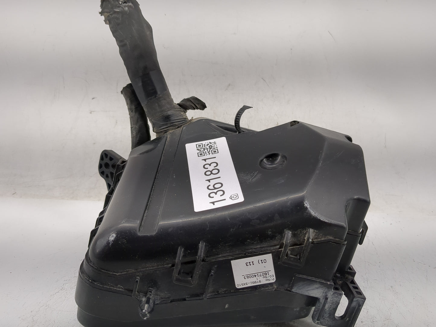 2017-2018 Kia Forte Fusebox Fuse Box Panel Relay Module P/N:91218-B0170 Fits Fits 2017 2018 OEM Used Auto Parts - Oemusedaut