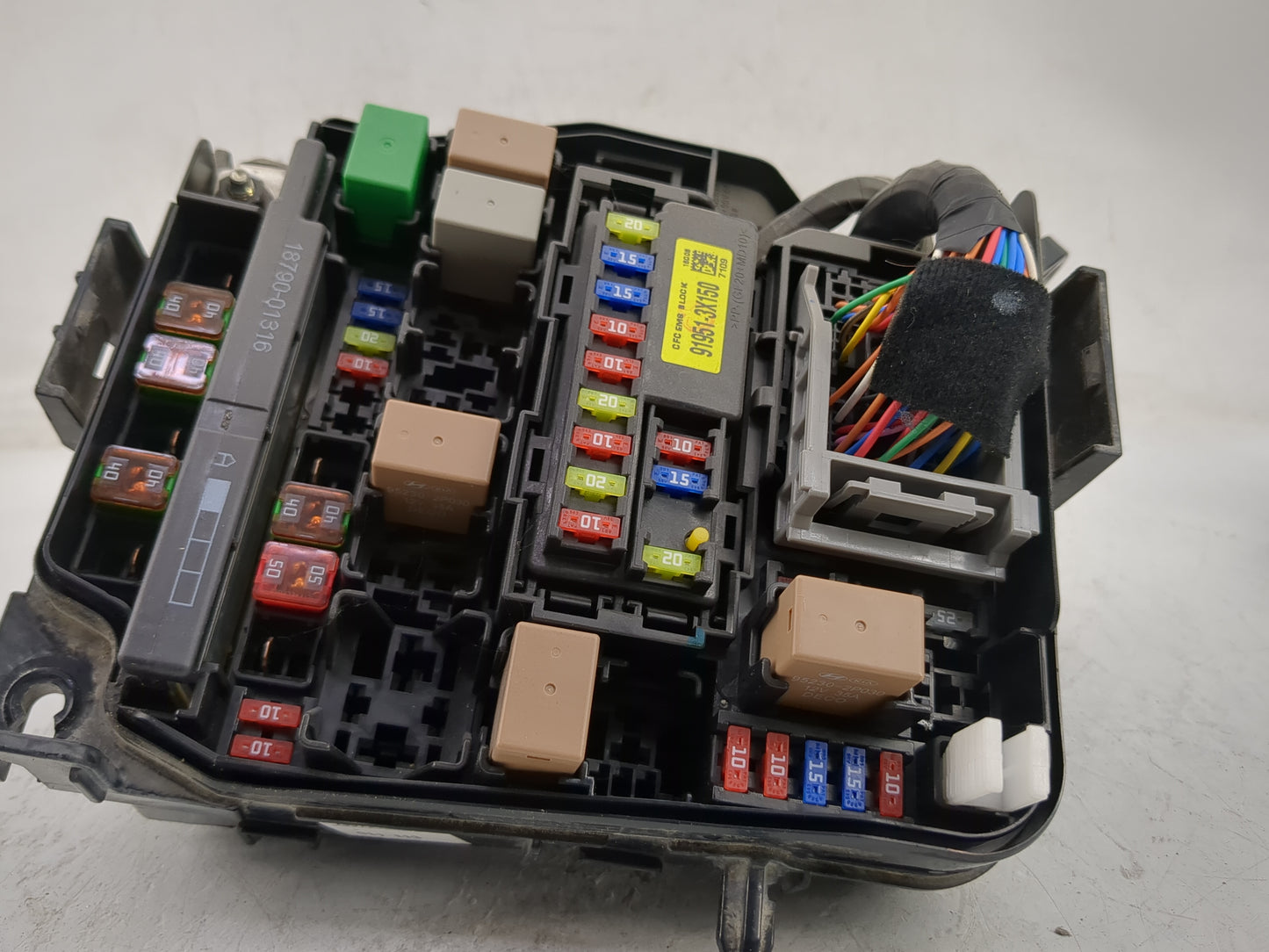 2017-2018 Kia Forte Fusebox Fuse Box Panel Relay Module P/N:91218-B0170 Fits Fits 2017 2018 OEM Used Auto Parts - Oemusedaut