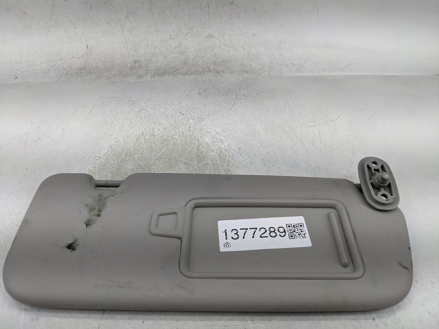 2017-2018 Kia Forte Sun Visor Shade Replacement Passenger Right Mirror Fits Fits 2017 2018 OEM Used Auto Parts - Oemusedauto
