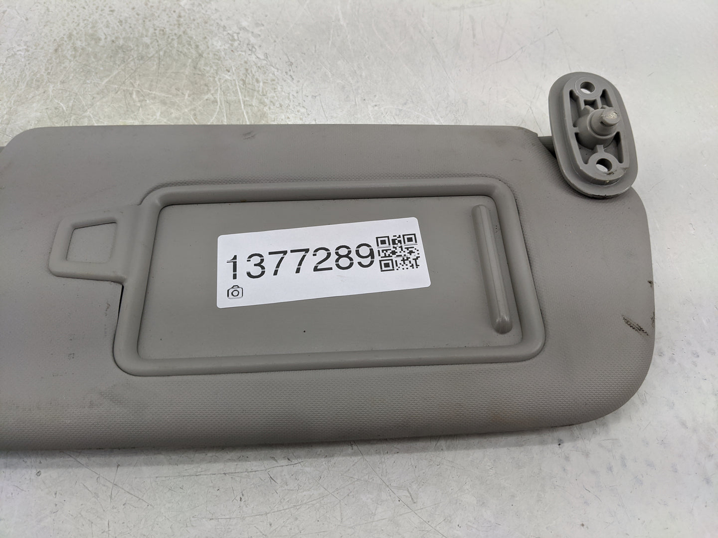 2017-2018 Kia Forte Sun Visor Shade Replacement Passenger Right Mirror Fits Fits 2017 2018 OEM Used Auto Parts - Oemusedauto