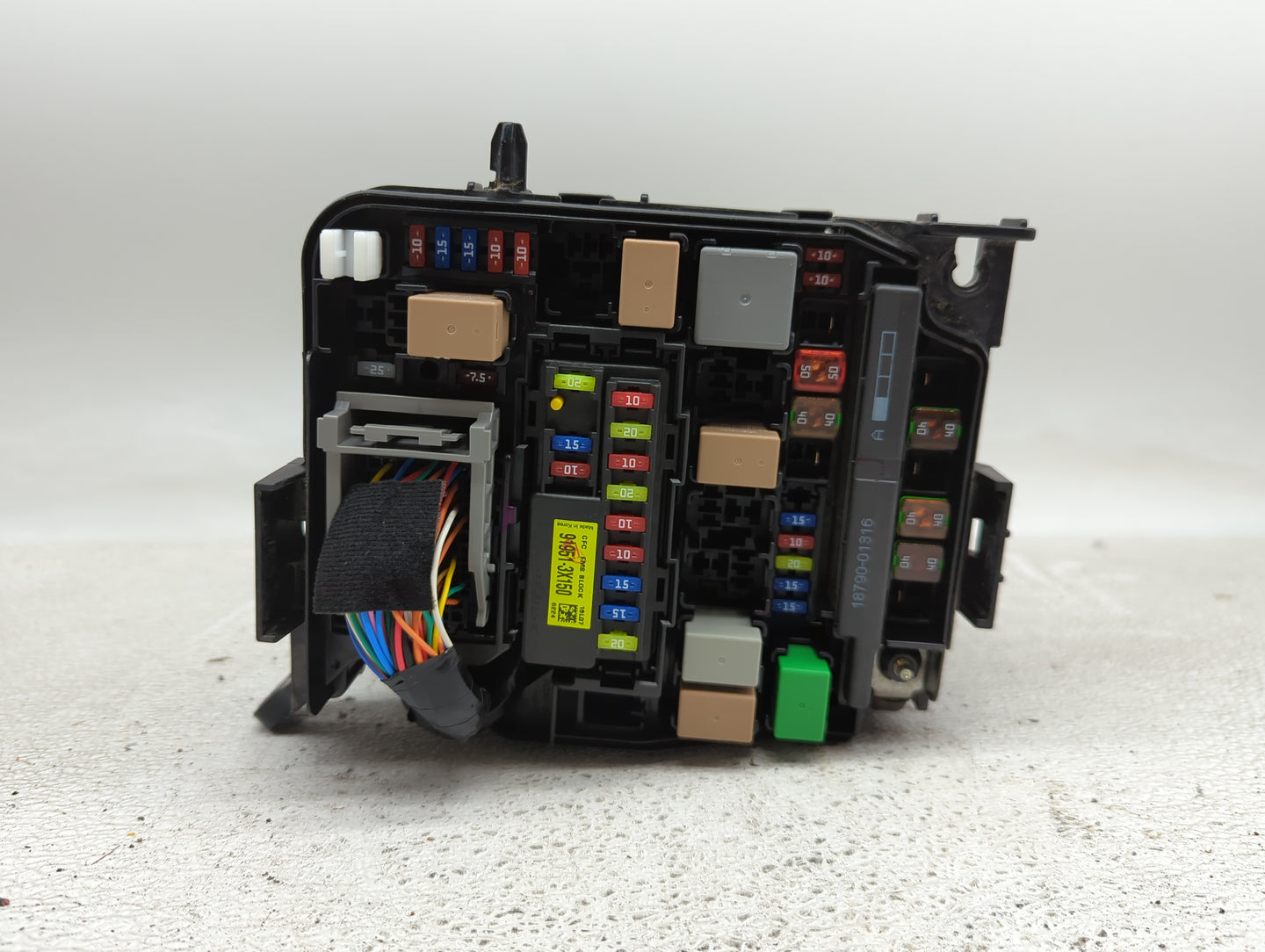 2017-2018 Kia Forte Fusebox Fuse Box Panel Relay Module P/N:91218 B0350 Fits Fits 2017 2018 OEM Used Auto Parts - Oemusedaut