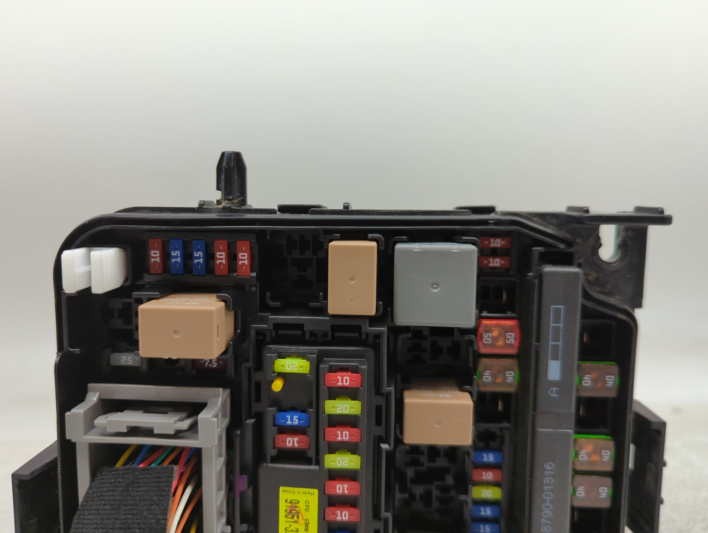 2017-2018 Kia Forte Fusebox Fuse Box Panel Relay Module P/N:91218 B0350 Fits Fits 2017 2018 OEM Used Auto Parts - Oemusedaut