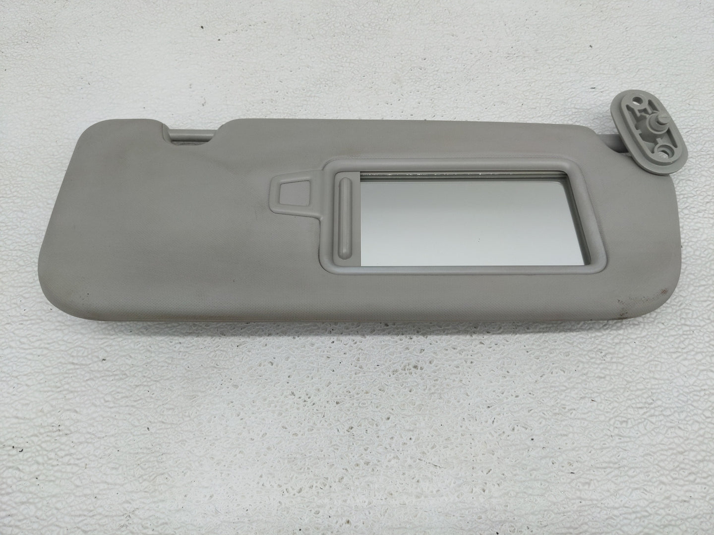 2017-2018 Kia Forte Sun Visor Shade Replacement Passenger Right Mirror Fits Fits 2017 2018 OEM Used Auto Parts - Oemusedauto