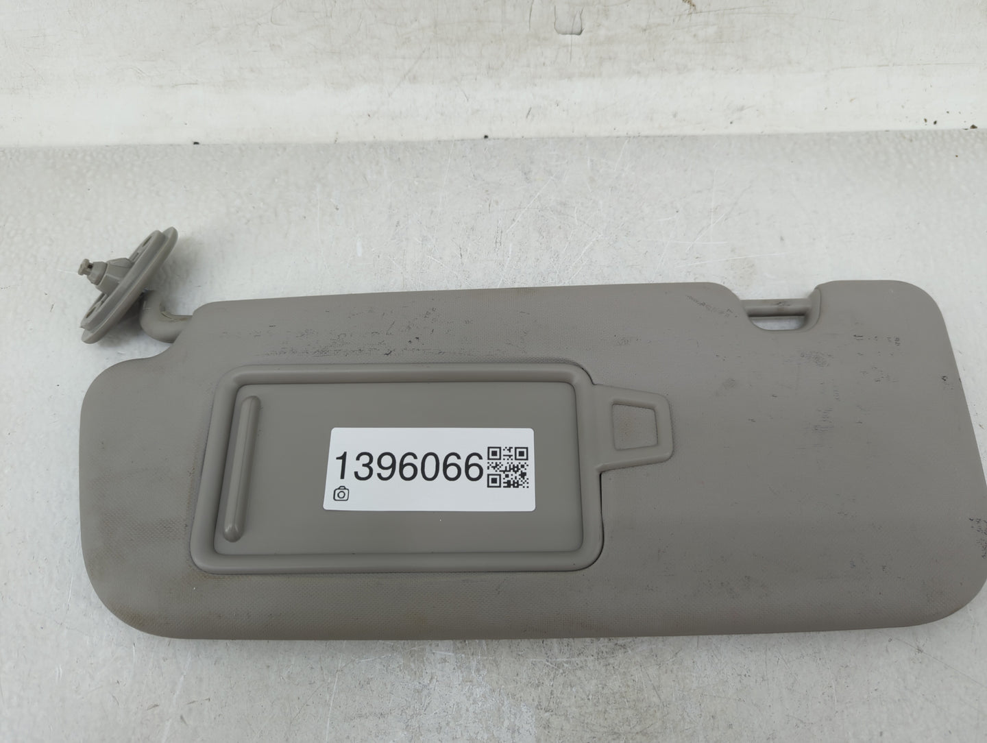 2017-2018 Kia Forte Sun Visor Shade Replacement Passenger Right Mirror Fits Fits 2017 2018 OEM Used Auto Parts - Oemusedauto