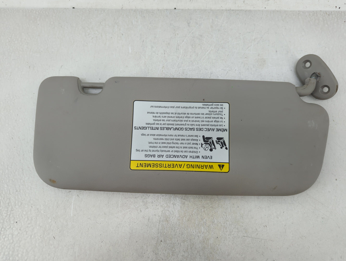 2017-2018 Kia Forte Sun Visor Shade Replacement Passenger Right Mirror Fits Fits 2017 2018 OEM Used Auto Parts - Oemusedauto
