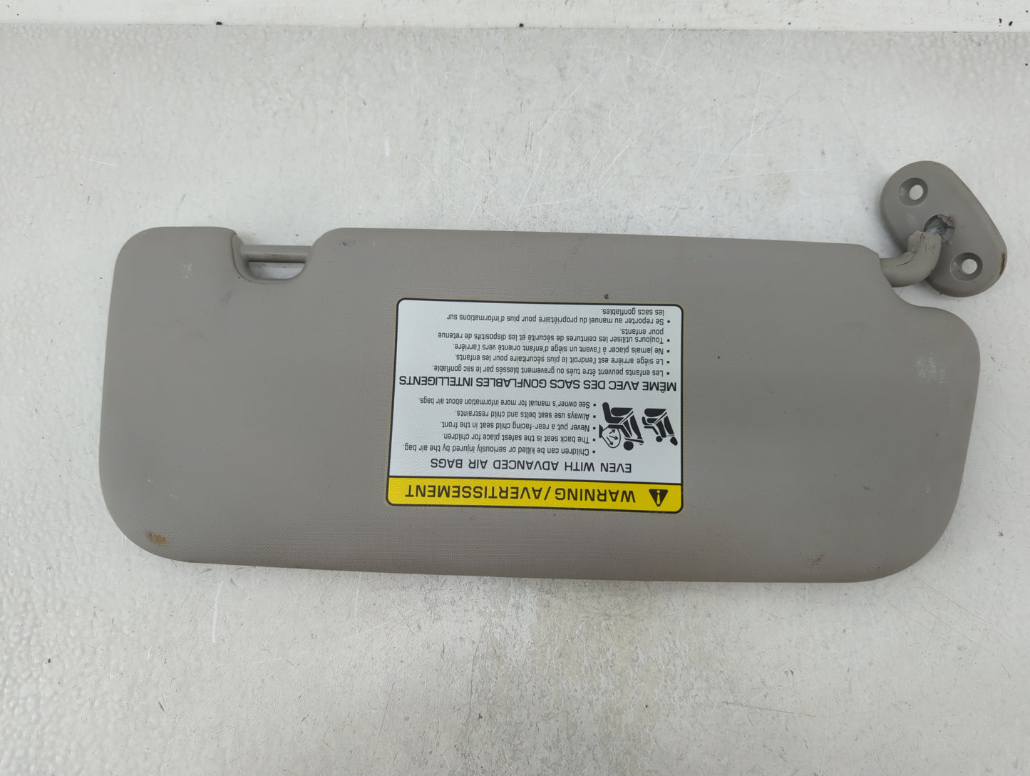 2017-2018 Kia Forte Sun Visor Shade Replacement Passenger Right Mirror Fits Fits 2017 2018 OEM Used Auto Parts - Oemusedauto