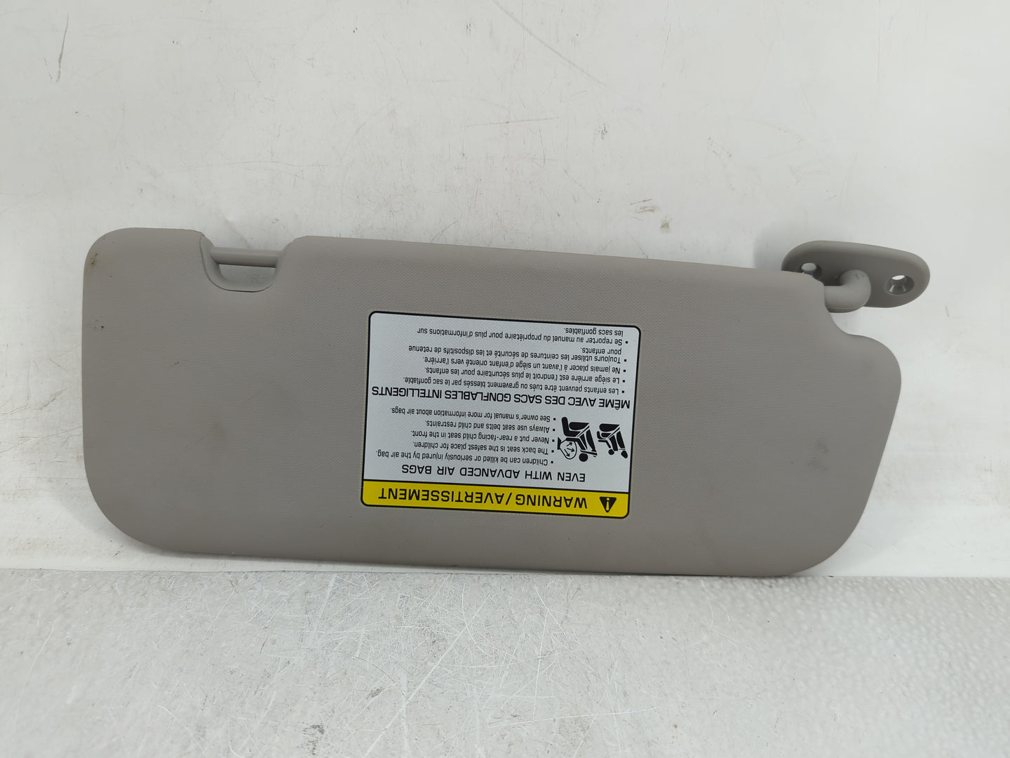 2017-2018 Kia Forte Sun Visor Shade Replacement Driver Left Mirror Fits Fits 2017 2018 OEM Used Auto Parts - Oemusedautopart