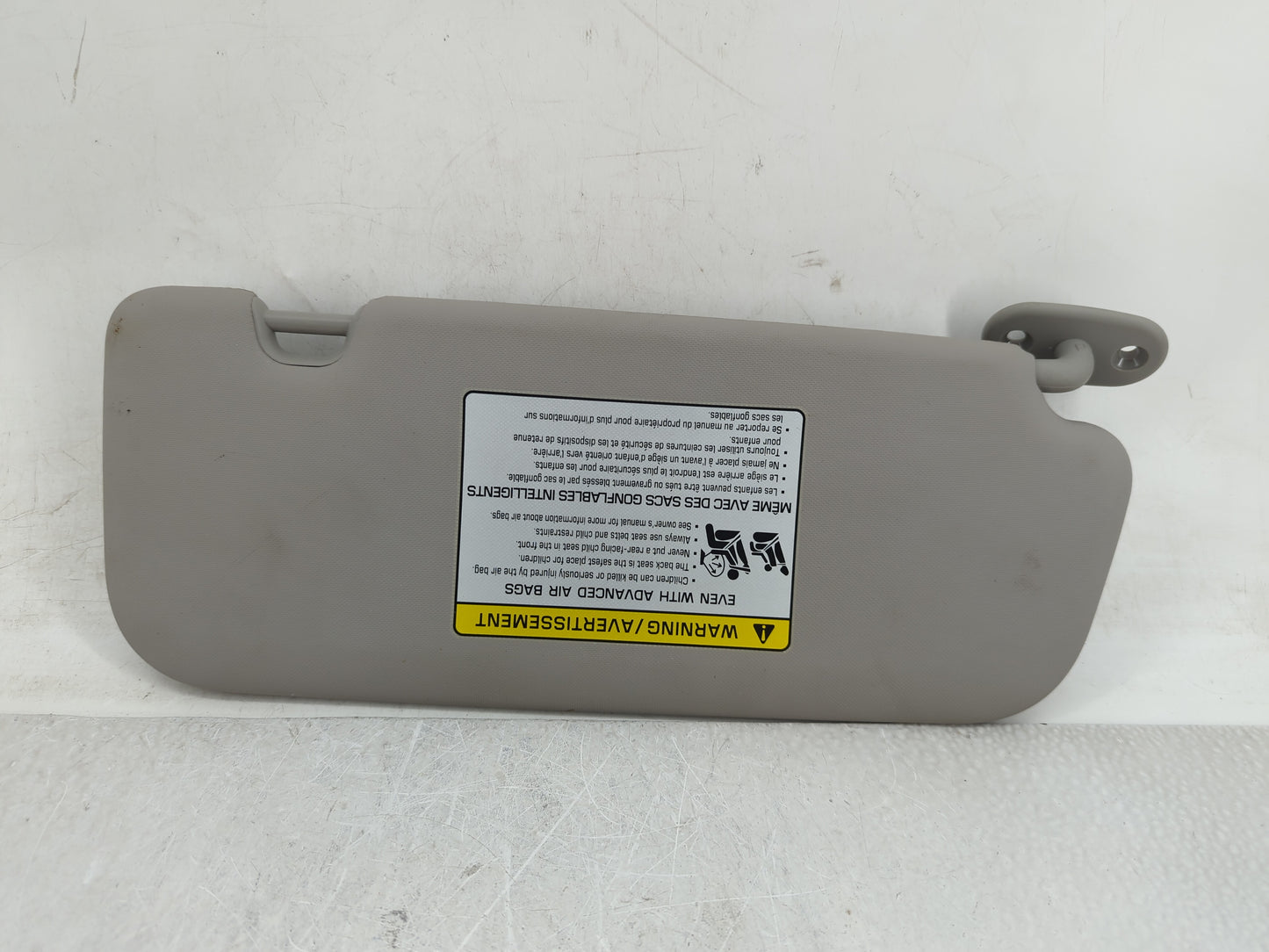 2017-2018 Kia Forte Sun Visor Shade Replacement Driver Left Mirror Fits Fits 2017 2018 OEM Used Auto Parts - Oemusedautopart