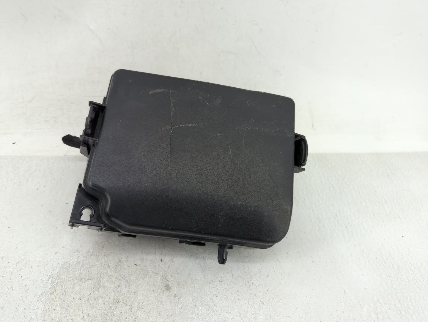 2017-2018 Kia Forte Fusebox Fuse Box Panel Relay Module P/N:91218 B0400 P077S400 Fits Fits 2017 2018 OEM Used Auto Parts - O