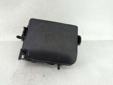 2017-2018 Kia Forte Fusebox Fuse Box Panel Relay Module P/N:91218 B0400 P077S400 Fits Fits 2017 2018 OEM Used Auto Parts - O