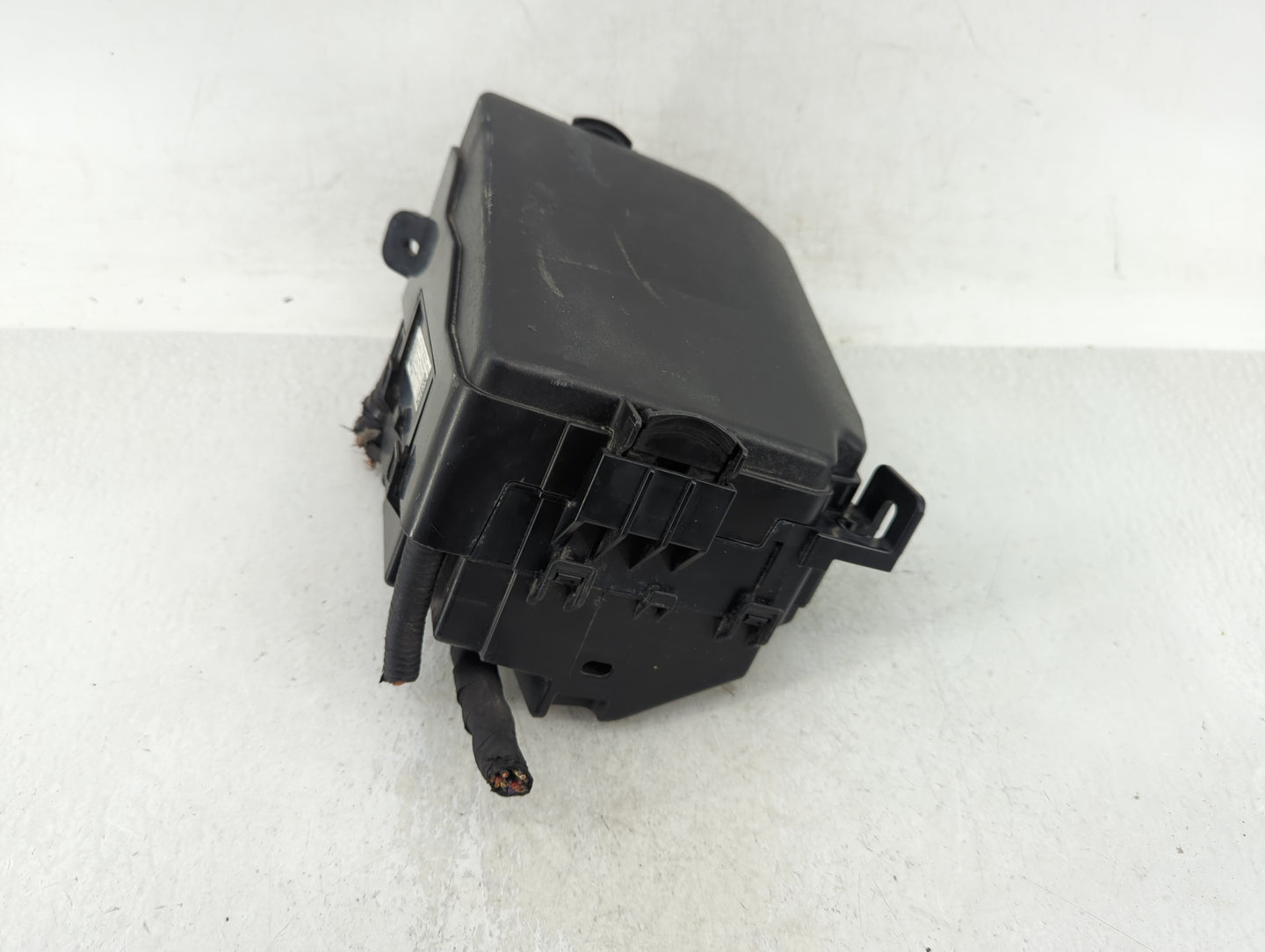 2017-2018 Kia Forte Fusebox Fuse Box Panel Relay Module P/N:91218 B0400 P077S400 Fits Fits 2017 2018 OEM Used Auto Parts - O