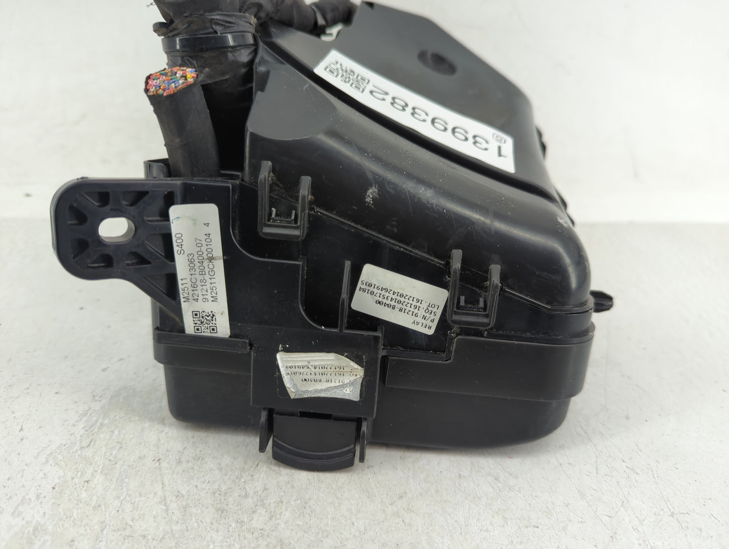 2017-2018 Kia Forte Fusebox Fuse Box Panel Relay Module P/N:91218 B0400 P077S400 Fits Fits 2017 2018 OEM Used Auto Parts - O