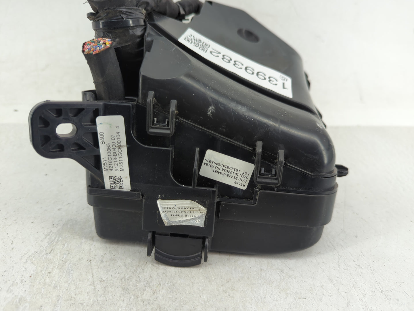 2017-2018 Kia Forte Fusebox Fuse Box Panel Relay Module P/N:91218 B0400 P077S400 Fits Fits 2017 2018 OEM Used Auto Parts - O