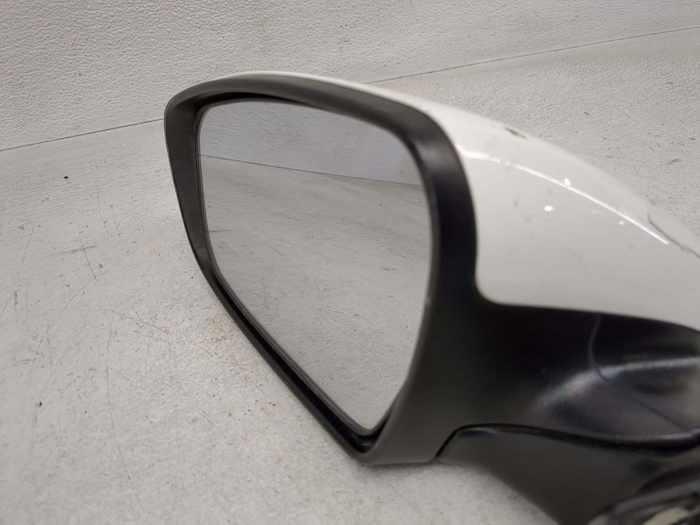 2016-2018 Kia Forte Driver Side View Mirror - Left Door Mirror OEM Used - Oemusedautoparts1.com