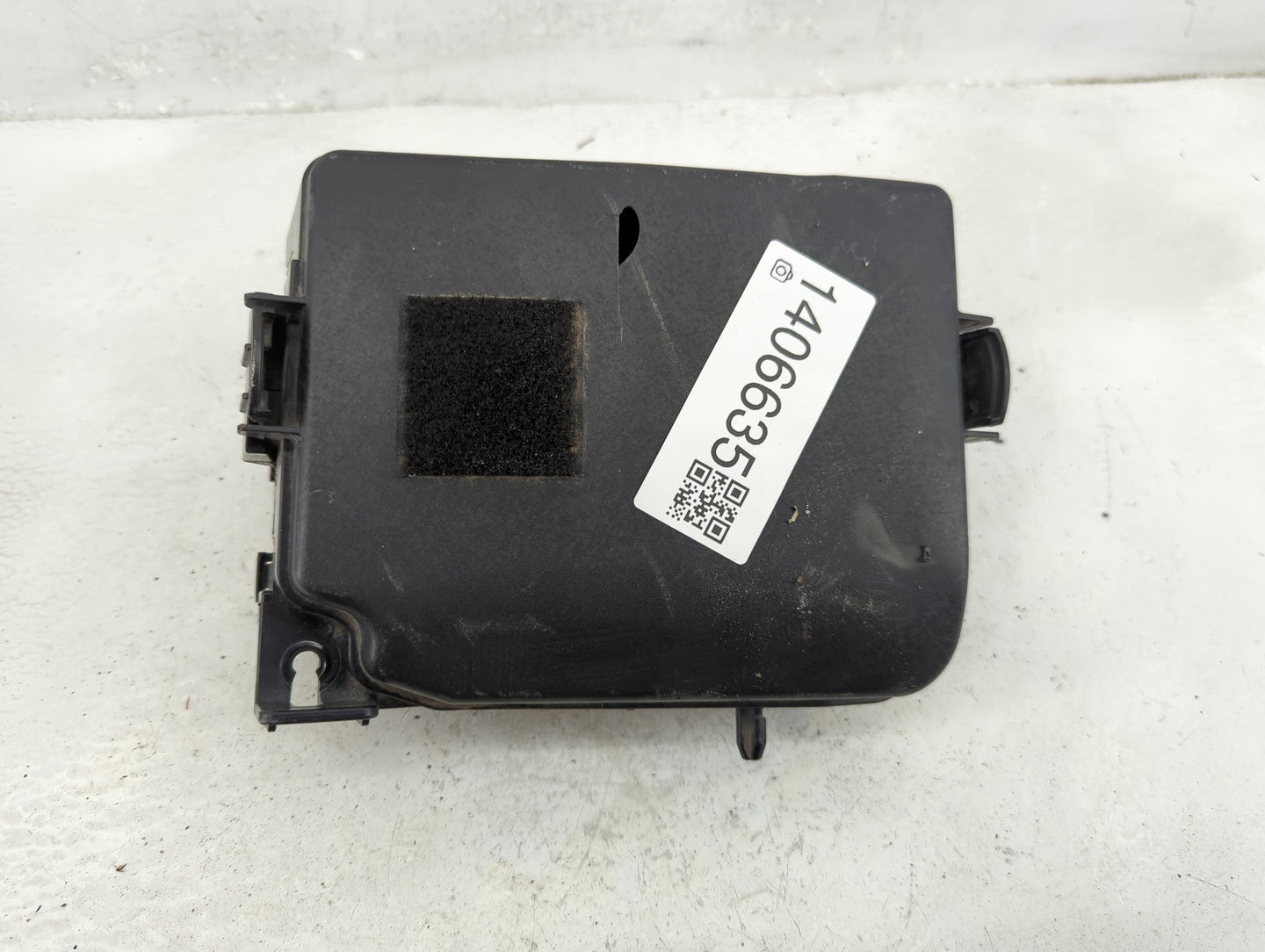 2017-2018 Kia Forte Fusebox Fuse Box Panel Relay Module P/N:91950-3X510 Fits Fits 2017 2018 OEM Used Auto Parts - Oemusedaut