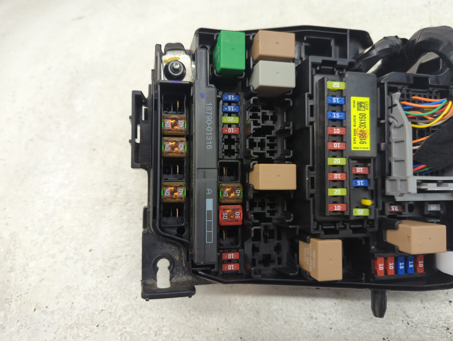 2017-2018 Kia Forte Fusebox Fuse Box Panel Relay Module P/N:91950-3X510 Fits Fits 2017 2018 OEM Used Auto Parts - Oemusedaut