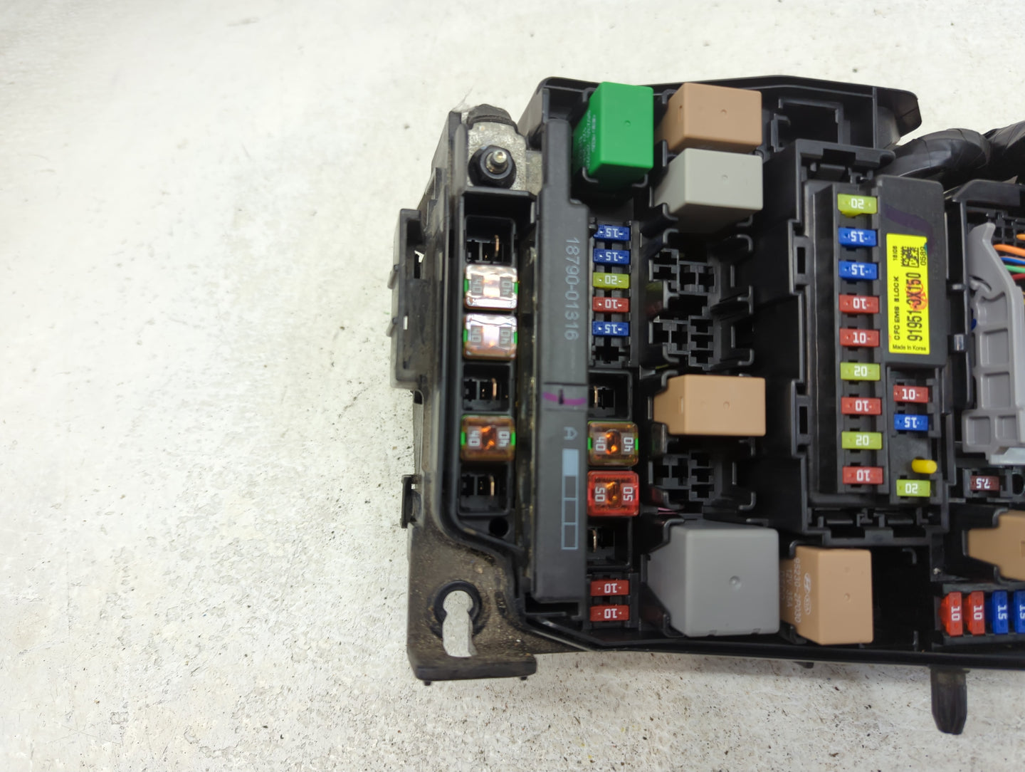2017-2018 Kia Forte Fusebox Fuse Box Panel Relay Module P/N:91950-A7760 Fits Fits 2017 2018 OEM Used Auto Parts - Oemusedaut