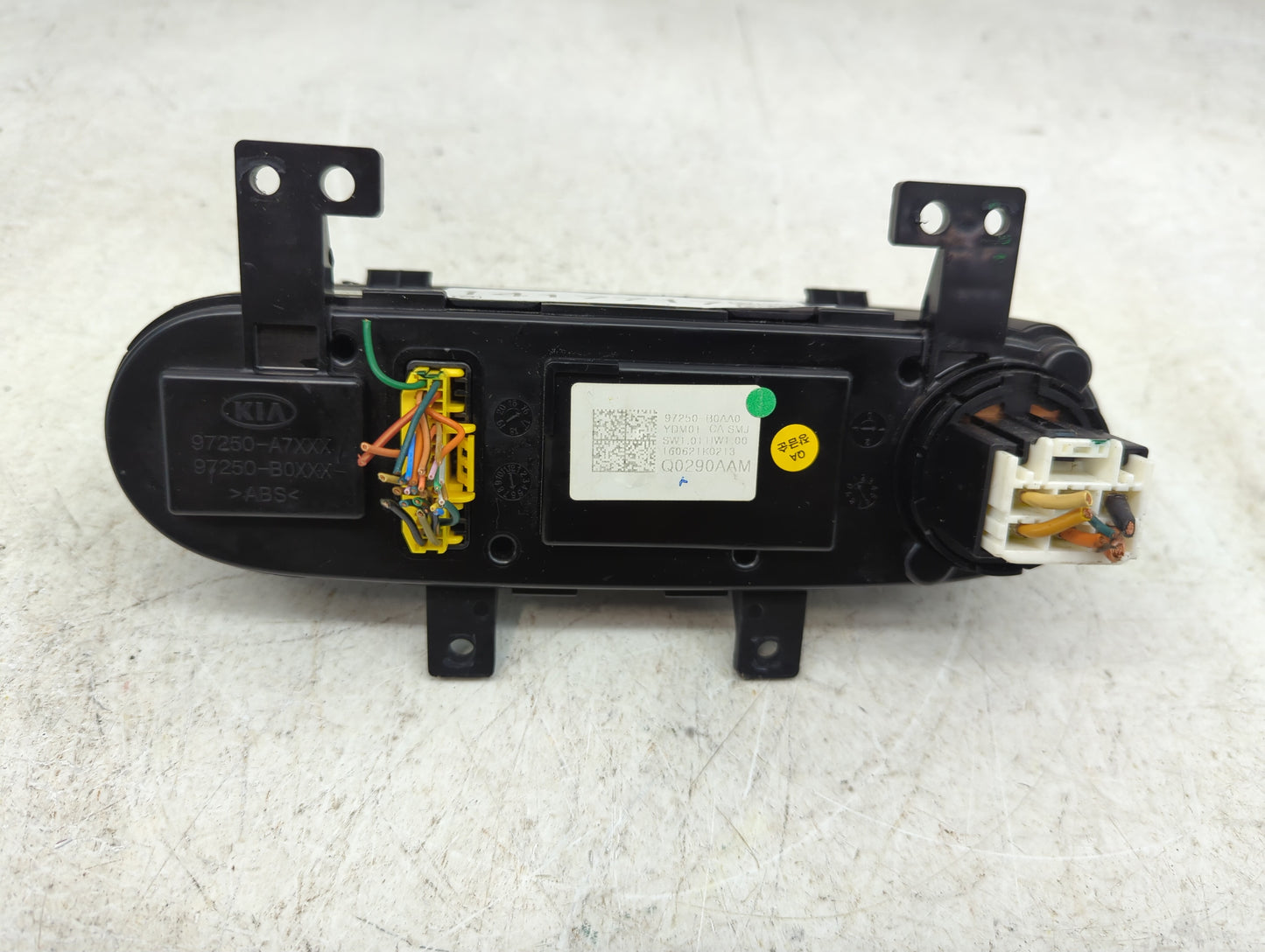 2017-2018 Kia Forte Climate Control Module Temperature AC/Heater Replacement P/N:97250-B0AA0 Fits Fits 2017 2018 OEM Used Au