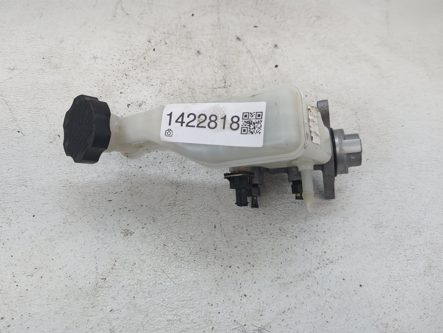 2014-2018 Kia Forte Brake Master Cylinder - Oemusedautoparts1.com