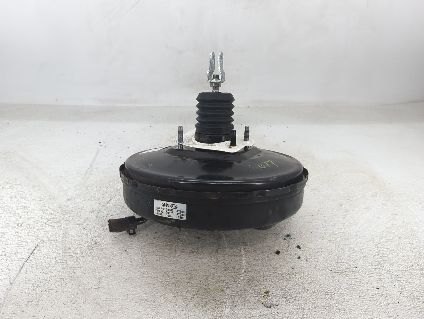 2014-2018 Kia Forte Power Brake Booster Oem - Oemusedautoparts1.com