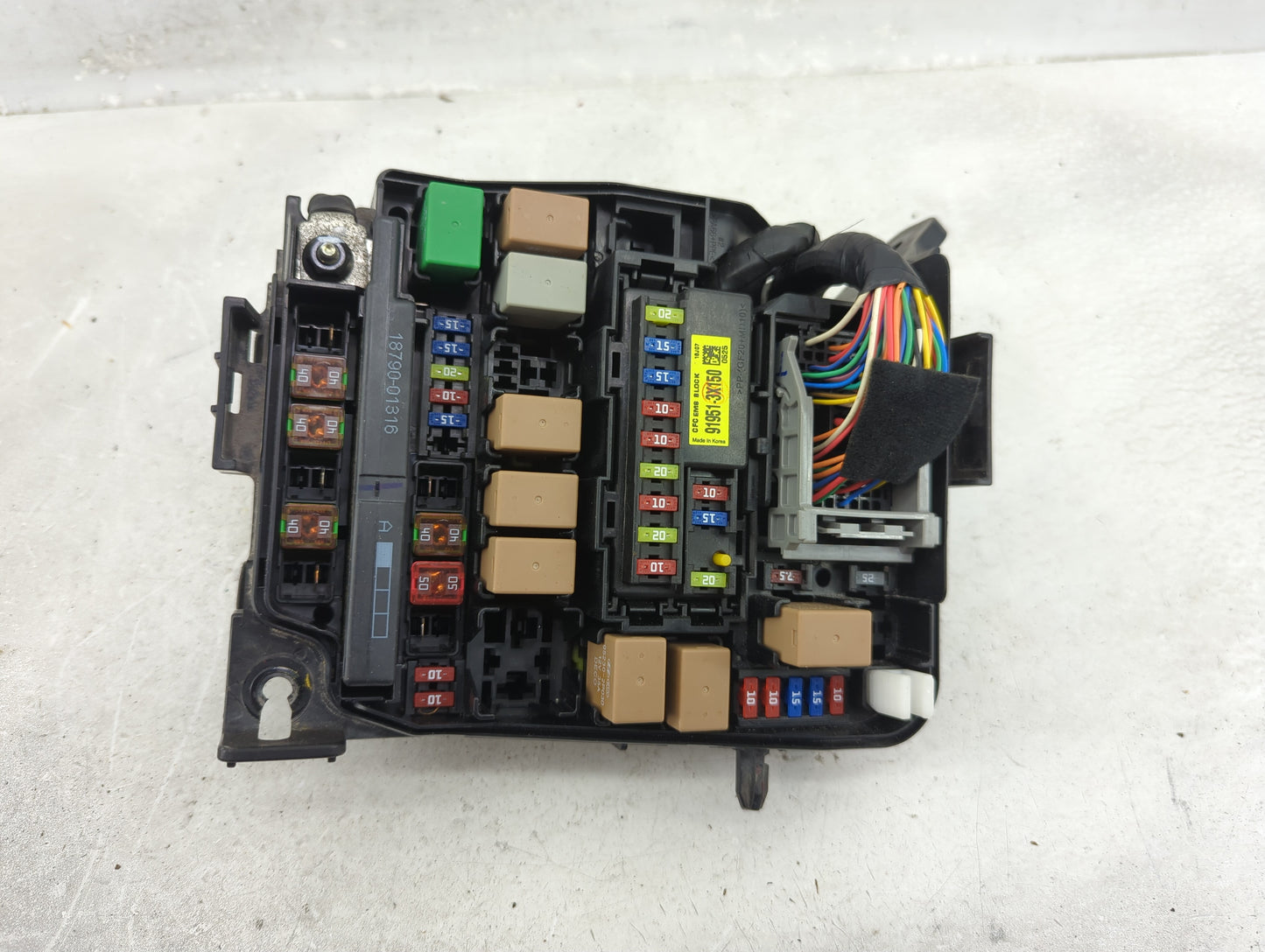 2017-2018 Kia Forte Fusebox Fuse Box Panel Relay Module P/N:91950-3X510 Fits Fits 2017 2018 OEM Used Auto Parts - Oemusedaut
